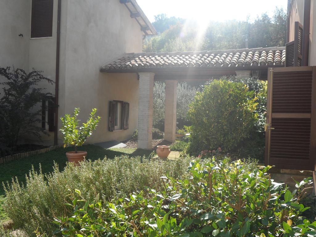 Hostal Il Sogno Spoleto Exterior foto