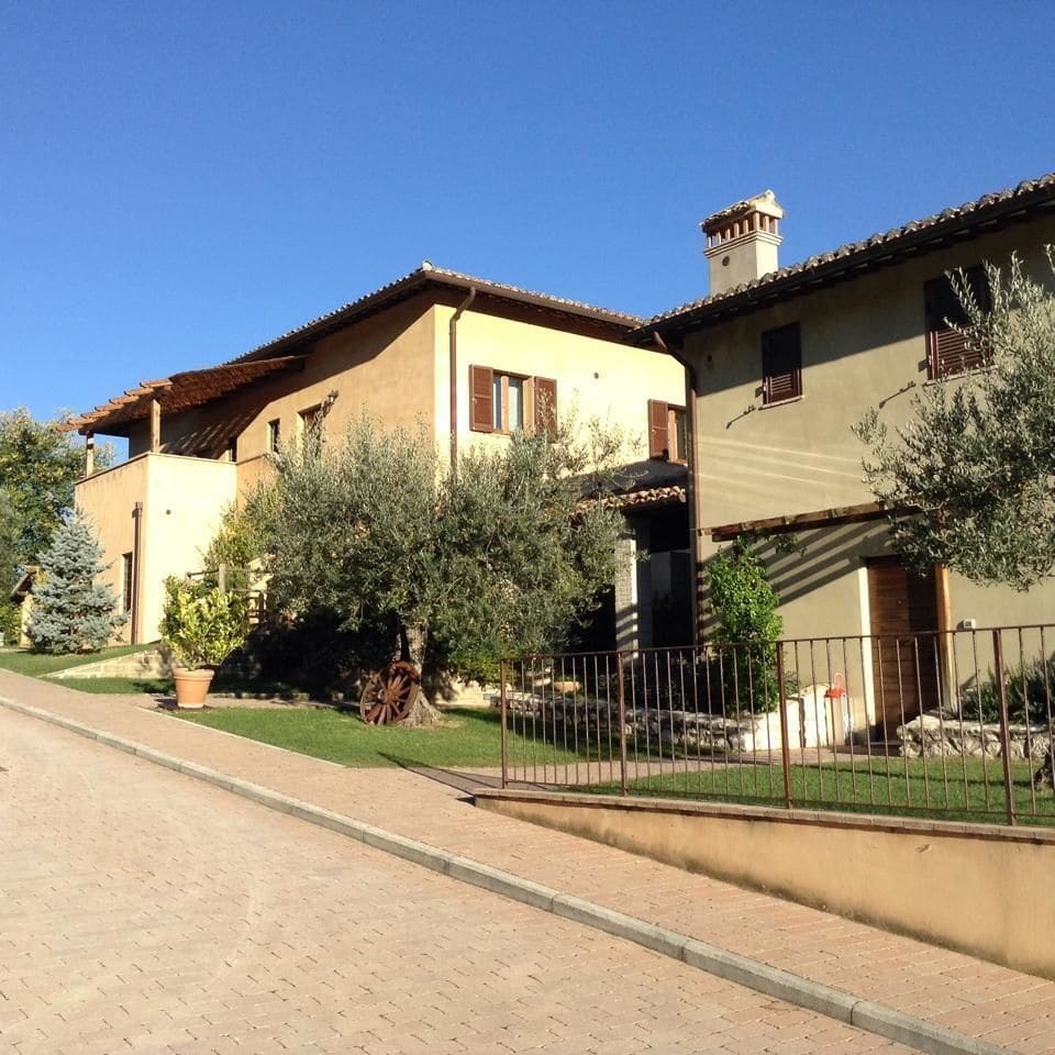 Hostal Il Sogno Spoleto Exterior foto